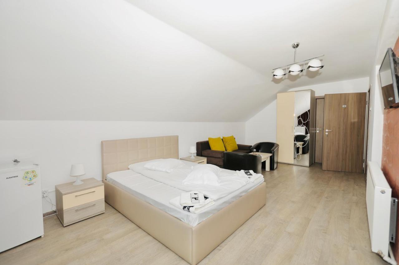 ホテル Casa Golopenta Băile Herculane エクステリア 写真