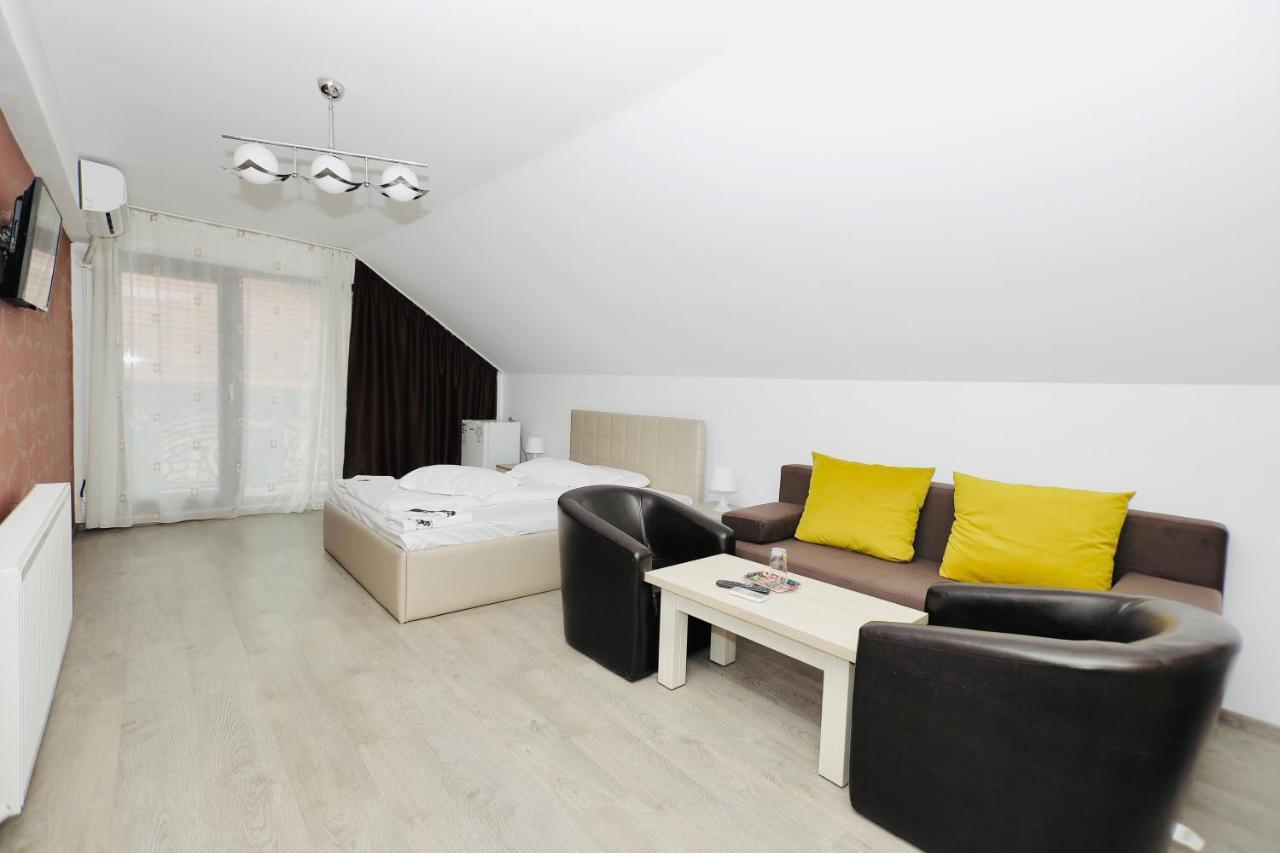 ホテル Casa Golopenta Băile Herculane エクステリア 写真