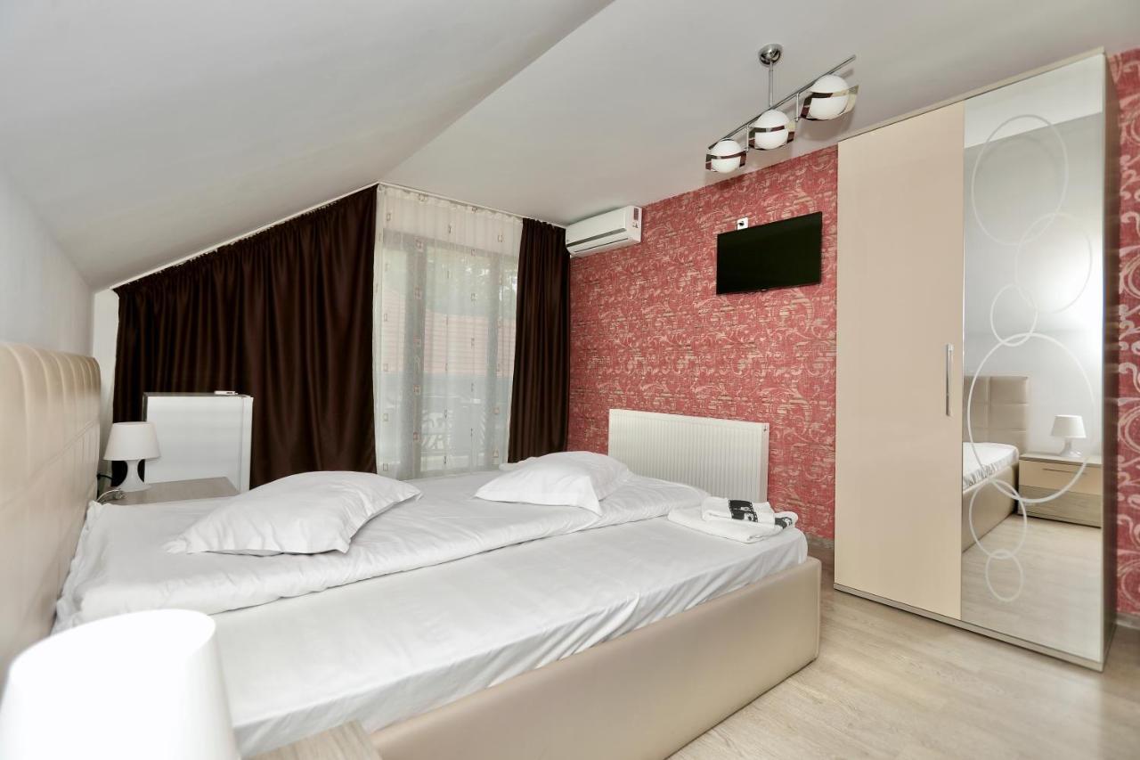 ホテル Casa Golopenta Băile Herculane エクステリア 写真